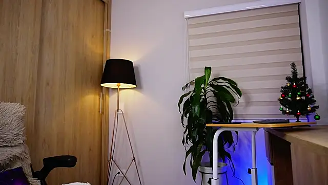 Erick Thompsonx online show from 12-13-25, 08:04