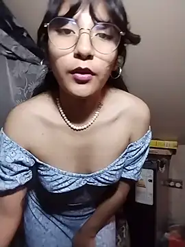 Snapshot of Regina_Shine chatting on 08-04-26, 02:38 Regina Shine online show from 08-04-26, 02:38