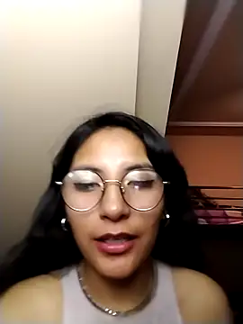 Regina Shine online show from 12-14-25, 08:31