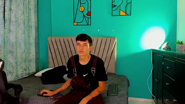 Maikol Ortiz online show from 03-07-26, 12:32