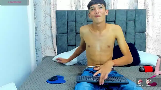 Maikol Ortiz online show from 11-20-25, 02:29