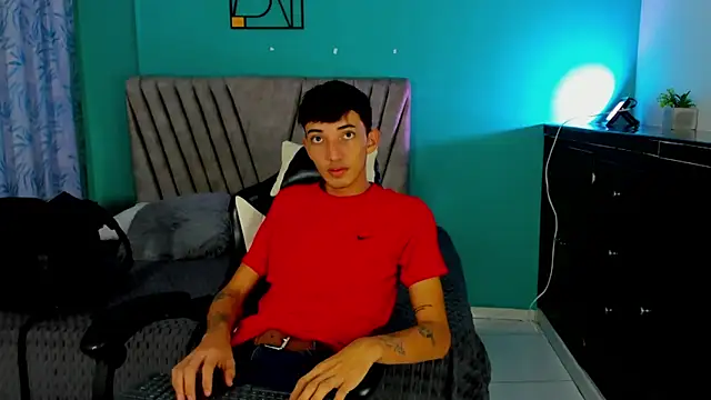 Snapshot of Maikol_Ortiz chatting on 02-27-26, 01:22 Maikol Ortiz online show from 02-27-26, 01:22