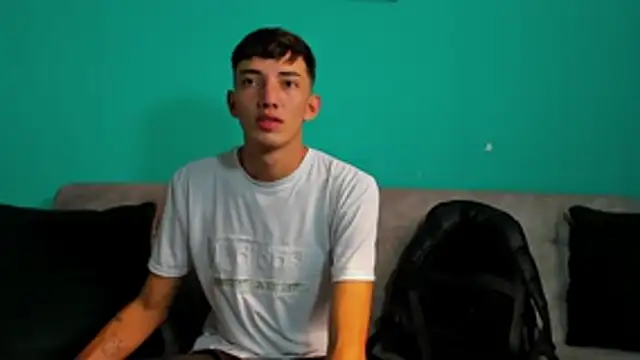 Snapshot of Maikol_Ortiz chatting on 02-09-26, 02:37 Maikol Ortiz online show from 02-09-26, 02:37