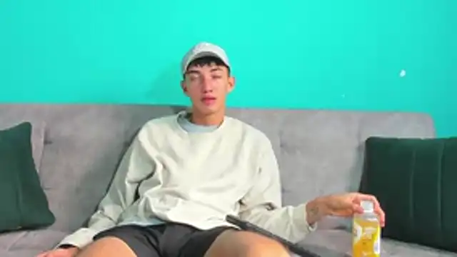 Snapshot of Maikol_Ortiz chatting on 02-19-26, 01:08 Maikol Ortiz online show from 02-19-26, 01:08