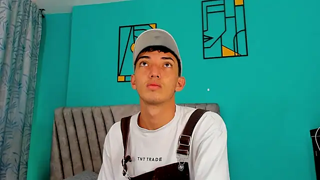 Maikol Ortiz online show from 04-07-26, 12:29