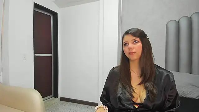 Charlotte-Star online show from 11-19-25, 09:04