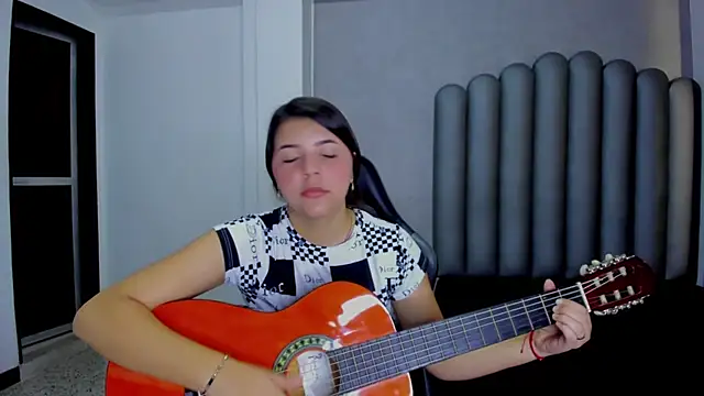 Charlotte-Star online show from 12-16-25, 07:40