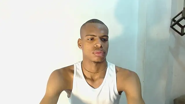 Snapshot of criss_zuri chatting on 10-09-25, 11:33 criss zuri online show from 10-09-25, 11:33