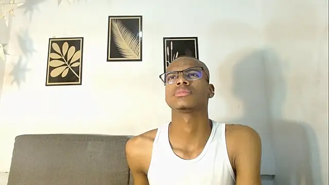 Snapshot of criss_zuri chatting on 10-21-25, 11:53 criss zuri online show from 10-21-25, 11:53