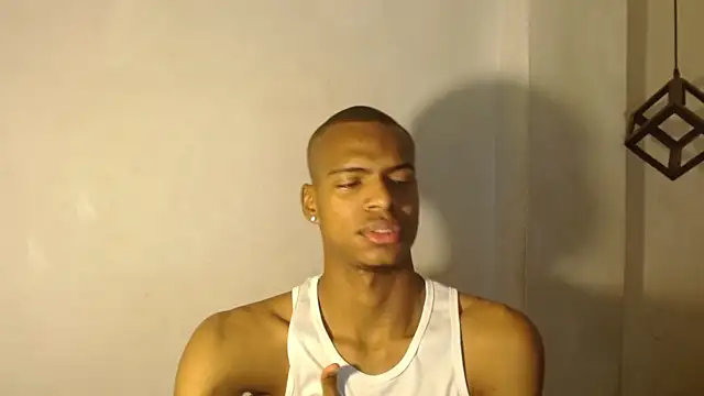 Snapshot of criss_zuri chatting on 10-08-25, 11:45 criss zuri online show from 10-08-25, 11:45
