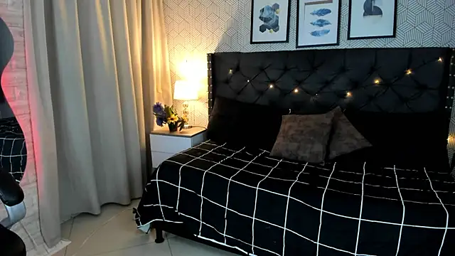 sophie  blare online show from 02-13-26, 07:14