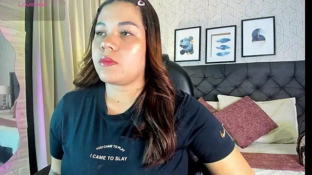 sophie  blare online show from 06-24-26, 07:01