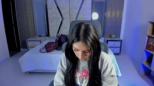 AlliceCopper online show from 10-04-25, 01:56