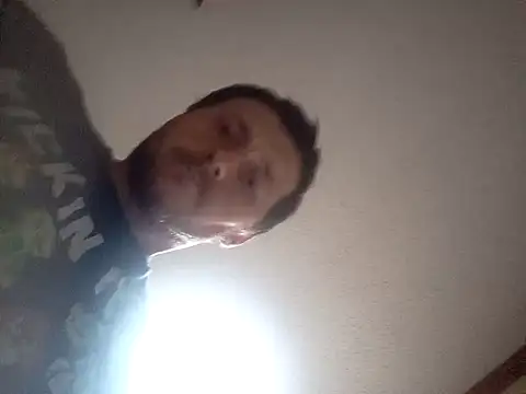 Snapshot of bigmemberDDD chatting on 09-20-25, 07:52 bigmemberDDD online show from 09-20-25, 07:52