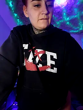 Snapshot of blazed_vixen chatting on 01-18-26, 10:24 blazed vixen online show from 01-18-26, 10:24