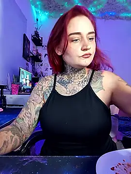 Snapshot of blazed_vixen chatting on 01-16-26, 10:36 blazed vixen online show from 01-16-26, 10:36