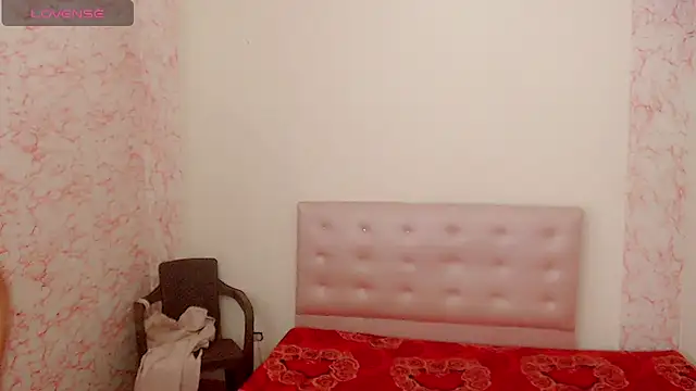 Snapshot of merlinacandy chatting on 10-20-25, 05:20 merlinacandy online show from 10-20-25, 05:20