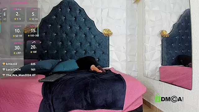 Snapshot of _mia_milf_ chatting on 11-28-25, 07:25 mia milf online show from 11-28-25, 07:25