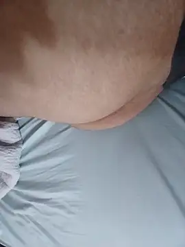 Actingezequielprado online show from 10-08-25, 09:33