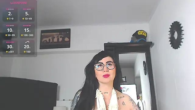 Vicky hotmilf online show from 04-22-26, 08:32