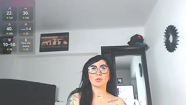 Vicky hotmilf online show from 05-08-26, 08:18