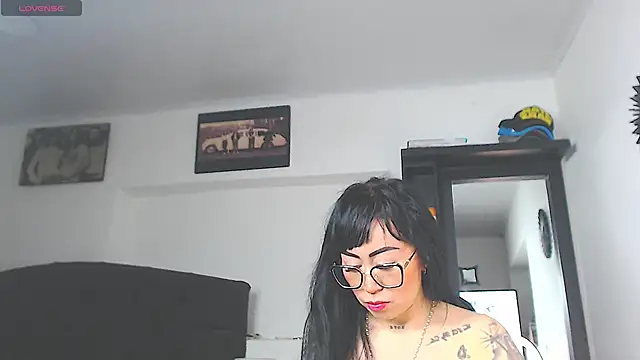 Vicky hotmilf online show from 05-01-26, 08:19