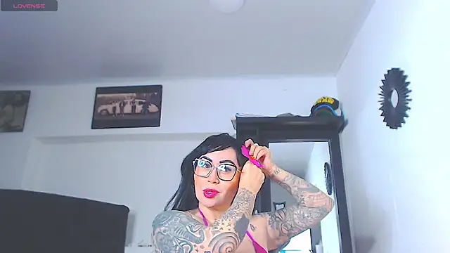 Vicky hotmilf online show from 07-23-26, 08:11