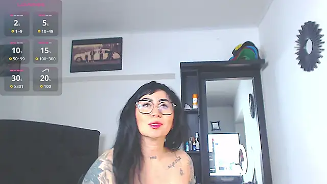 Vicky hotmilf online show from 05-11-26, 07:54