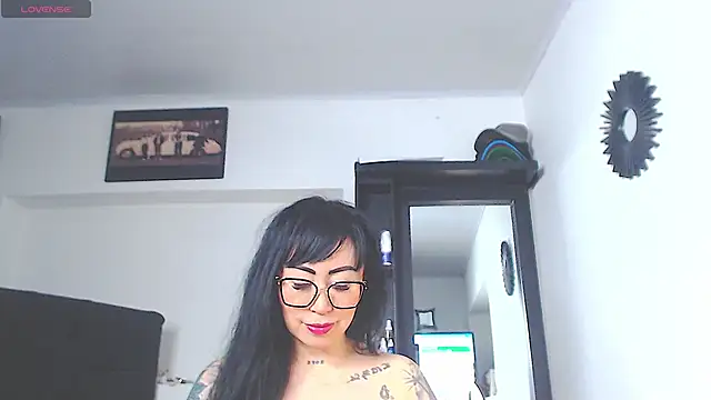 Vicky hotmilf online show from 05-27-26, 01:07