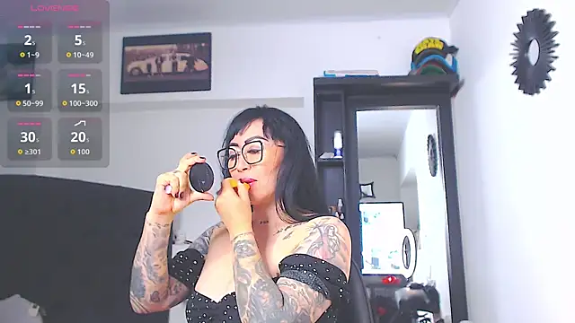 Vicky hotmilf online show from 06-09-26, 11:11