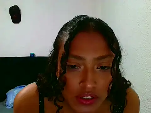 Snapshot of WILD_MULAN chatting on 09-27-25, 06:58 WILD MULAN online show from 09-27-25, 06:58