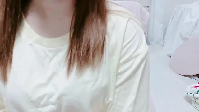 Snapshot of Hanachan_Gcup_ chatting on 10-26-25, 11:43 Hanachan Gcup  online show from 10-26-25, 11:43