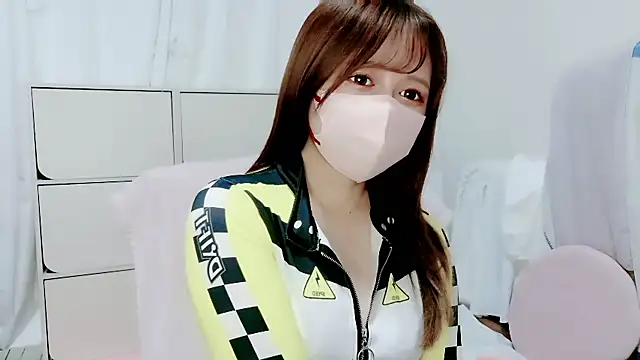 Snapshot of Hanachan_Gcup_ chatting on 10-03-25, 11:45 Hanachan Gcup  online show from 10-03-25, 11:45