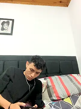 coupledesire18 online show from 10-16-25, 12:08