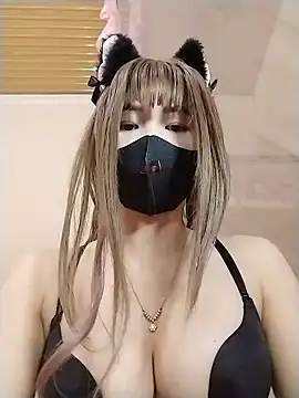 Snapshot of Helen69x chatting on 01-16-26, 04:11 Helen69x online show from 01-16-26, 04:11