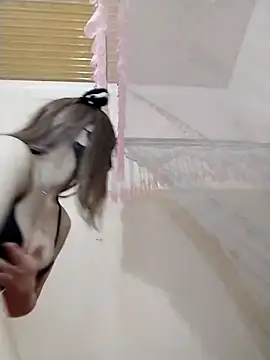 Snapshot of Helen69x chatting on 02-22-26, 06:49 Helen69x online show from 02-22-26, 06:49