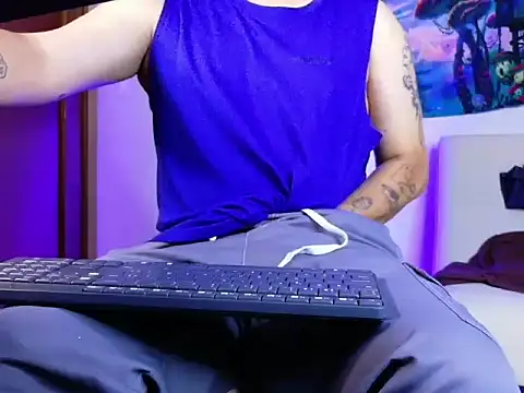 Snapshot of Zoldyck_420 chatting on 10-20-25, 06:48 Zoldyck 420 online show from 10-20-25, 06:48