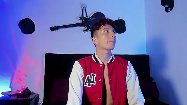 Snapshot of mhatias_ chatting on 02-18-26, 01:58 mhatias online show from 02-18-26, 01:58