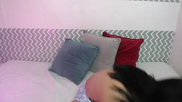 EmilyCoy  online show from 01-10-26, 03:35