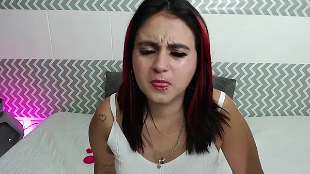 EmilyCoy  online show from 10-19-25, 02:47