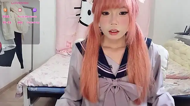 Snapshot of Angel77-Y chatting on 09-10-25, 01:43 Angel77-Y online show from 09-10-25, 01:43