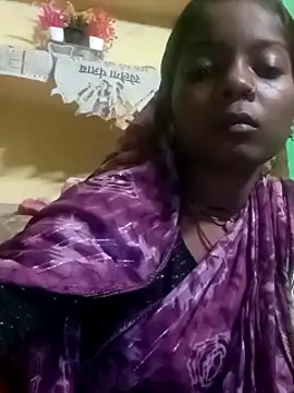 Snapshot of Hema4545 chatting on 09-08-25, 05:23 Hema4545 online show from 09-08-25, 05:23