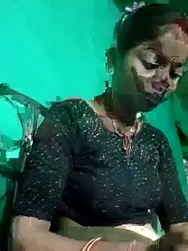 Snapshot of Hema4545 chatting on 10-17-25, 09:27 Hema4545 online show from 10-17-25, 09:27