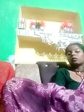 Snapshot of Hema4545 chatting on 10-08-25, 07:14 Hema4545 online show from 10-08-25, 07:14