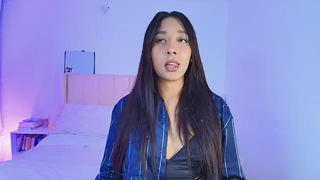Snapshot of Megan_ale chatting on 09-17-25, 10:45 Megan ale online show from 09-17-25, 10:45