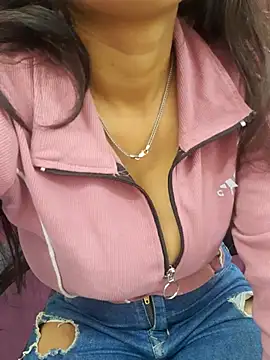 Snapshot of Sexy_Mal89 chatting on 02-23-26, 02:13 Sexy Mal89 online show from 02-23-26, 02:13