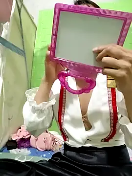 Snapshot of Tin_tanny chatting on 11-01-25, 01:45 Tin tanny online show from 11-01-25, 01:45