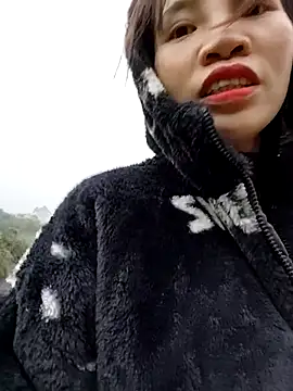 Snapshot of Tin_tanny chatting on 01-08-26, 12:49 Tin tanny online show from 01-08-26, 12:49