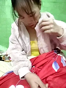 Snapshot of Tin_tanny chatting on 11-28-25, 07:36 Tin tanny online show from 11-28-25, 07:36