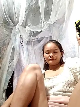 xinhxinhcute online show from 10-06-25, 02:02